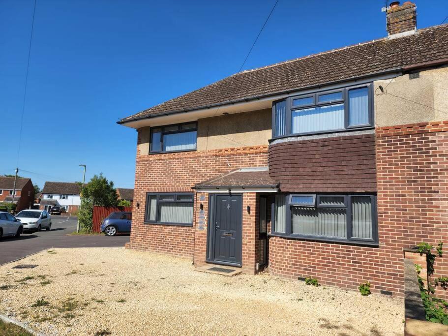 Hazel 1-Bedroom Cousy Flat, Parking, Wifi, Prime Location, Close To Blenheim Palace & Oxford Кидлингтон Экстерьер фото