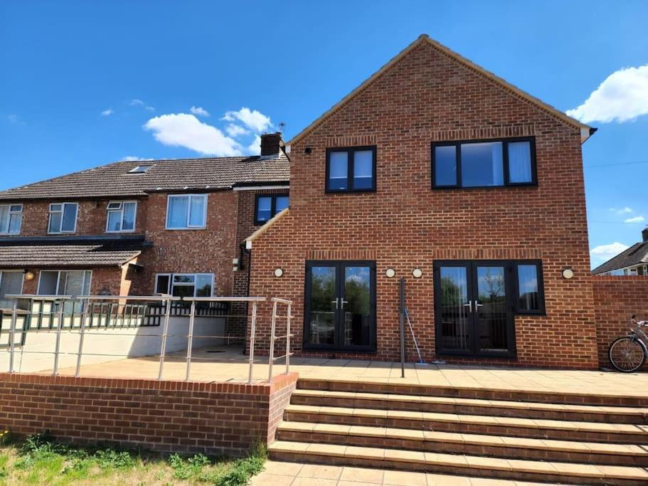 Hazel 1-Bedroom Cousy Flat, Parking, Wifi, Prime Location, Close To Blenheim Palace & Oxford Кидлингтон Экстерьер фото