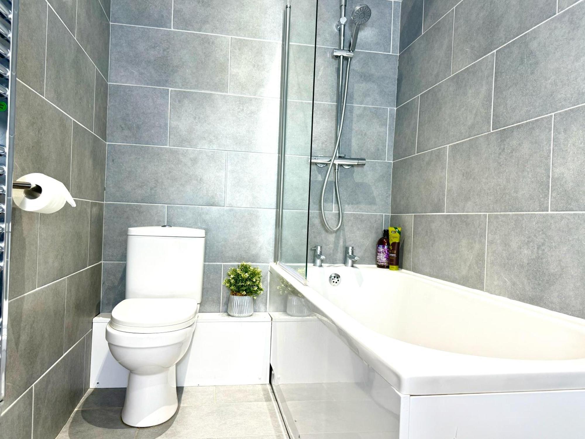 Hazel 1-Bedroom Cousy Flat, Parking, Wifi, Prime Location, Close To Blenheim Palace & Oxford Кидлингтон Экстерьер фото