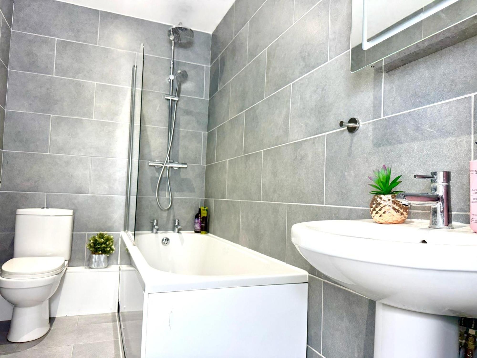 Hazel 1-Bedroom Cousy Flat, Parking, Wifi, Prime Location, Close To Blenheim Palace & Oxford Кидлингтон Экстерьер фото