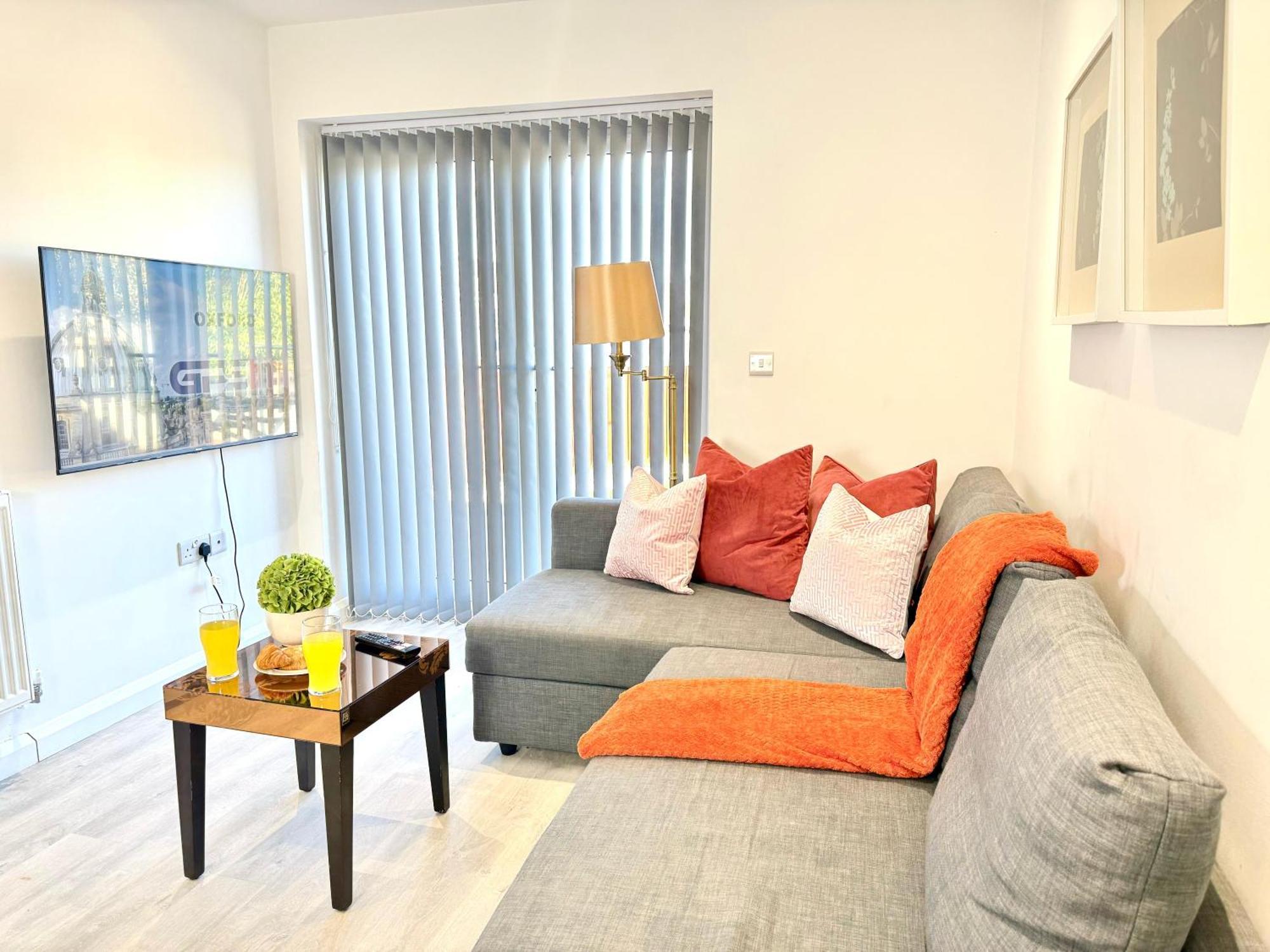 Hazel 1-Bedroom Cousy Flat, Parking, Wifi, Prime Location, Close To Blenheim Palace & Oxford Кидлингтон Экстерьер фото