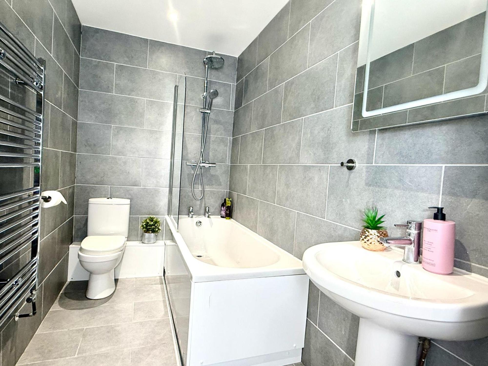 Hazel 1-Bedroom Cousy Flat, Parking, Wifi, Prime Location, Close To Blenheim Palace & Oxford Кидлингтон Экстерьер фото