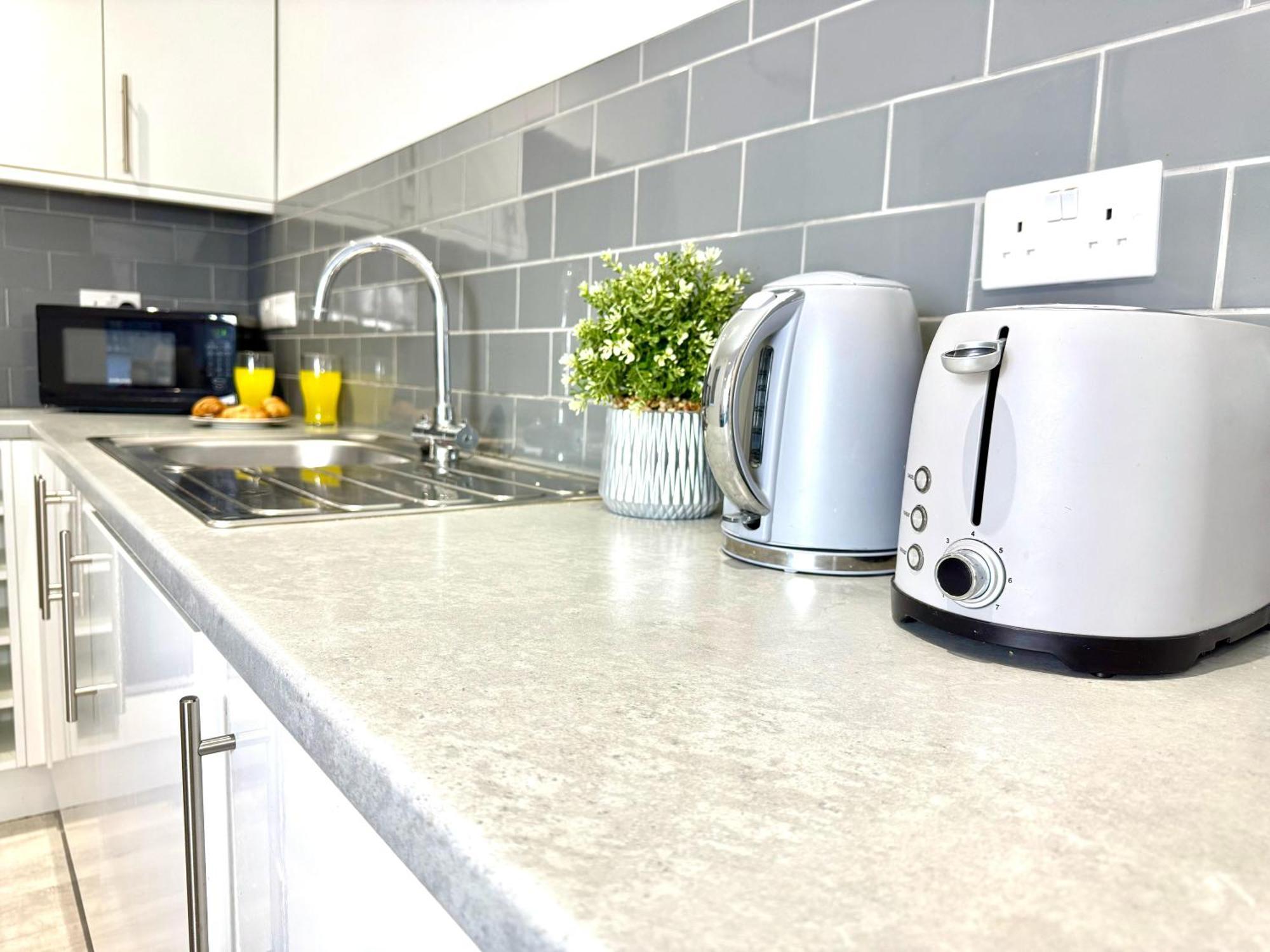 Hazel 1-Bedroom Cousy Flat, Parking, Wifi, Prime Location, Close To Blenheim Palace & Oxford Кидлингтон Экстерьер фото