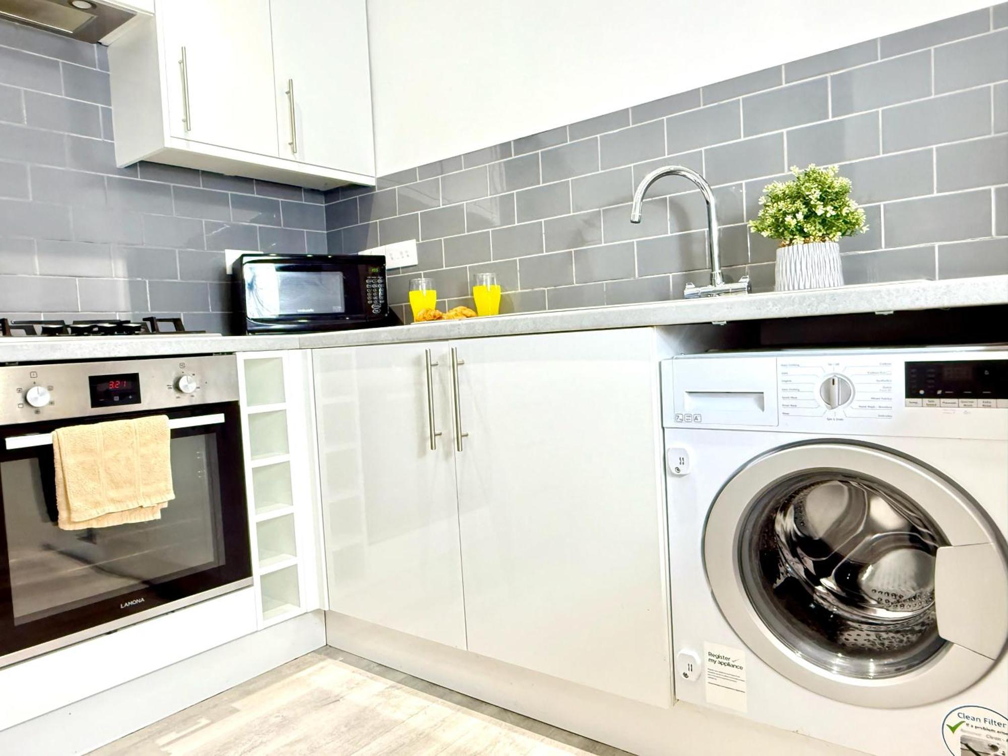 Hazel 1-Bedroom Cousy Flat, Parking, Wifi, Prime Location, Close To Blenheim Palace & Oxford Кидлингтон Экстерьер фото